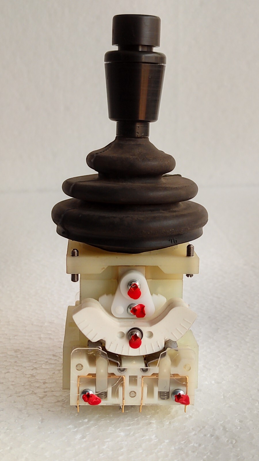 admin/uploads/uploads/Spohn + Burkardt 2046412.2.4 Winch Joystick_1.webp